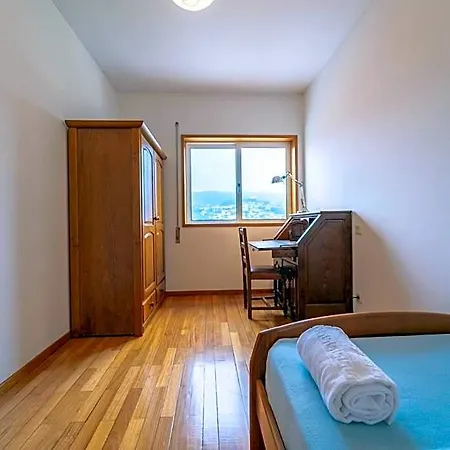 Apartment Quinta Da Armada, Em By House And People