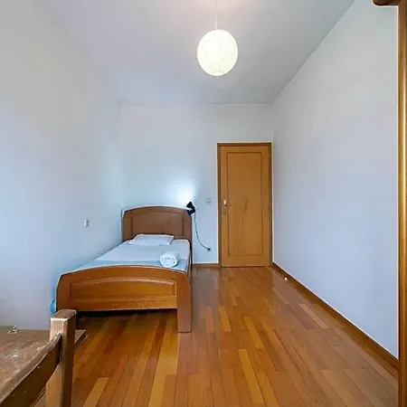 Quinta Da Armada, Em By House And People Apartment